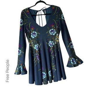 FREE PEOPLE | FLORAL BELL SLEEVE MINI DRESS OPEN BACK DATE NIGHT | SMALL